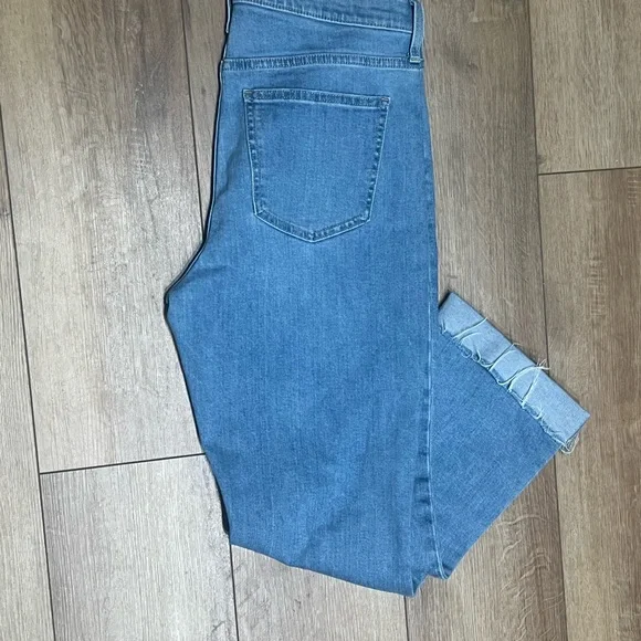 Gap Kick Fit High Rise Classic Blue Distressed Women Jeans size 31 / 12L - Picture 3 of 5